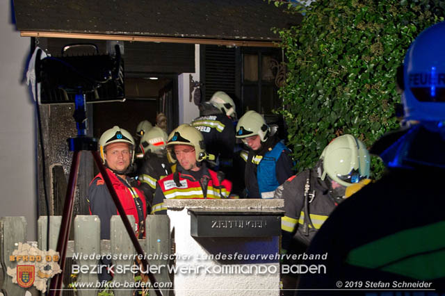 20191028 Brand in einen Enzesfelder Einfamilienhaus Foto: © Stefan Schneider BFK Baden 20191028 Brand in einen Enzesfelder Einfamilienhaus Foto: © Stefan Schneider BFK Baden