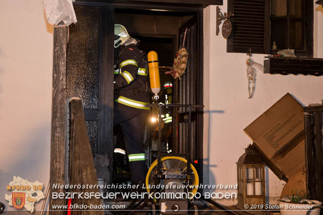 20191028 Brand in einen Enzesfelder Einfamilienhaus Foto: © Stefan Schneider BFK Baden 20191028 Brand in einen Enzesfelder Einfamilienhaus Foto: © Stefan Schneider BFK Baden