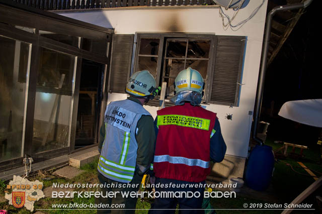 20191028 Brand in einen Enzesfelder Einfamilienhaus Foto: © Stefan Schneider BFK Baden 20191028 Brand in einen Enzesfelder Einfamilienhaus Foto: © Stefan Schneider BFK Baden