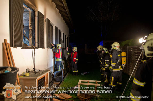 20191028 Brand in einen Enzesfelder Einfamilienhaus Foto: © Stefan Schneider BFK Baden 20191028 Brand in einen Enzesfelder Einfamilienhaus Foto: © Stefan Schneider BFK Baden