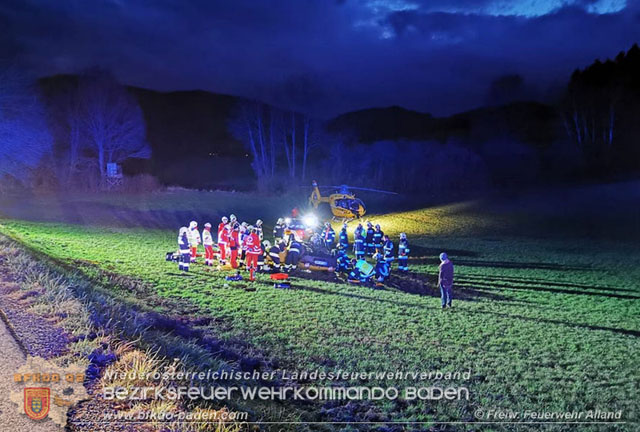 20191207 Verkehrsunfall auf der L4001 bei Mayerling Foto: © FF Alland 20191207 Verkehrsunfall auf der L4001 bei Mayerling Foto: © FF Alland