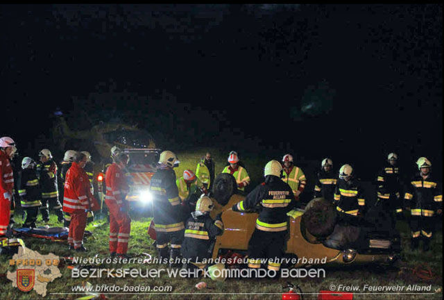 20191207 Verkehrsunfall auf der L4001 bei Mayerling Foto: © FF Alland 20191207 Verkehrsunfall auf der L4001 bei Mayerling Foto: © FF Alland