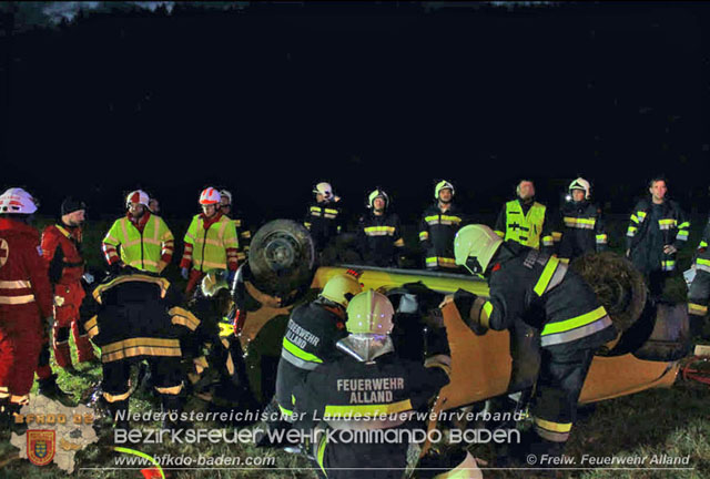 20191207 Verkehrsunfall auf der L4001 bei Mayerling Foto: © FF Alland 20191207 Verkehrsunfall auf der L4001 bei Mayerling Foto: © FF Alland