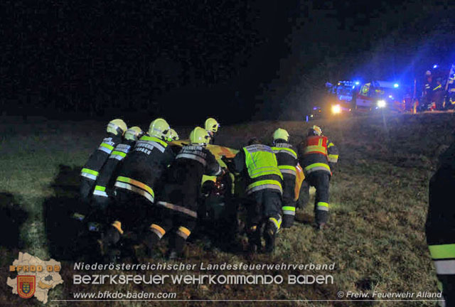 20191207 Verkehrsunfall auf der L4001 bei Mayerling Foto: © FF Alland 20191207 Verkehrsunfall auf der L4001 bei Mayerling Foto: © FF Alland