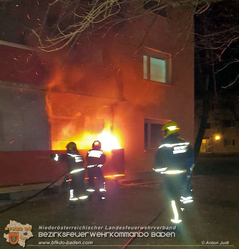 20191207 Balkonbrand in Wienersdorfer Wohnhausanlage  Foto: © Anton Judt