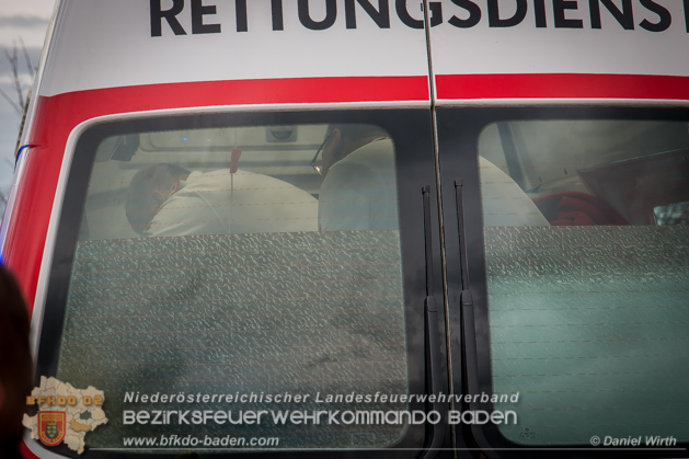 20191207 Fahrzeugbergung Kottingbrunn - Foto: Daniel Wirth 20191207 Fahrzeugbergung Kottingbrunn - Foto: Daniel Wirth