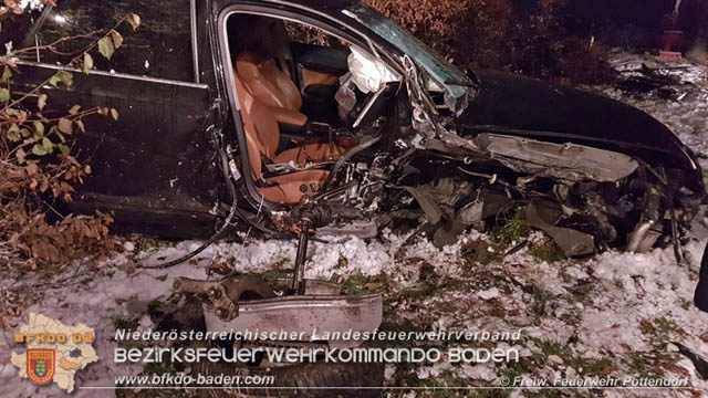 20191213 Verkehrsunfall LB60 Pottendorf  Foto: © Freiwillige Feuerwehr Pottendorf