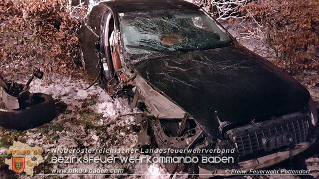 20191213 Verkehrsunfall LB60 Pottendorf  Foto: © Freiwillige Feuerwehr Pottendorf