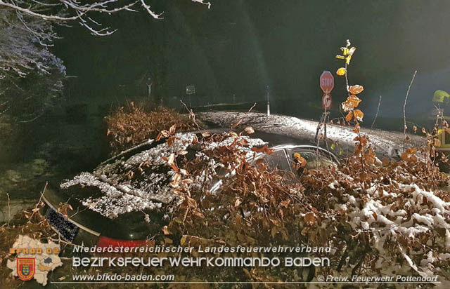 20191213 Verkehrsunfall LB60 Pottendorf  Foto: © Freiwillige Feuerwehr Pottendorf