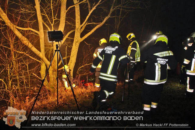 20191219 Junge Fahrzeuglenkerin verunfallte am Kremesberg Foto: © ASB Markus Hackl FF Pottenstein 20191219 Junge Fahrzeuglenkerin verunfallte am Kremesberg Foto: © ASB Markus Hackl FF Pottenstein