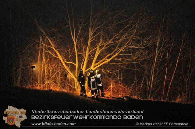 20191219 Junge Fahrzeuglenkerin verunfallte am Kremesberg Foto: © ASB Markus Hackl FF Pottenstein 20191219 Junge Fahrzeuglenkerin verunfallte am Kremesberg Foto: © ASB Markus Hackl FF Pottenstein