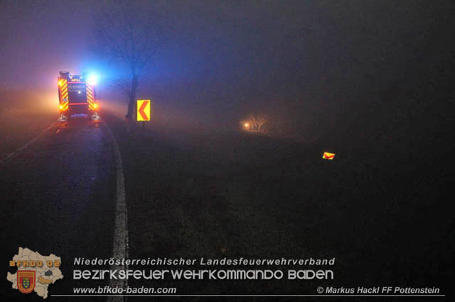 20191219 Junge Fahrzeuglenkerin verunfallte am Kremesberg Foto: © ASB Markus Hackl FF Pottenstein 20191219 Junge Fahrzeuglenkerin verunfallte am Kremesberg Foto: © ASB Markus Hackl FF Pottenstein