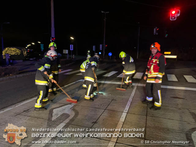 20191223 Stgurmschaden auf der LB17 in Günselsdorf Foto: © Christopher Neumayer 20191223 Stgurmschaden auf der LB17 in Günselsdorf Foto: © Christopher Neumayer