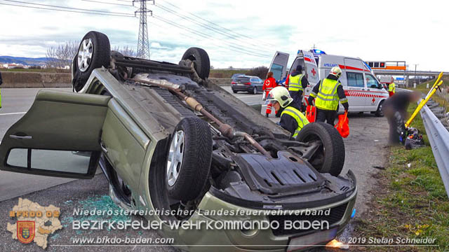 20191225 Verkehrsunfall auf der A2 zwischen Knoten Guntramsdorf und Ausfahrt IZ NÖ Süd  Foto: © Stefan Schneider