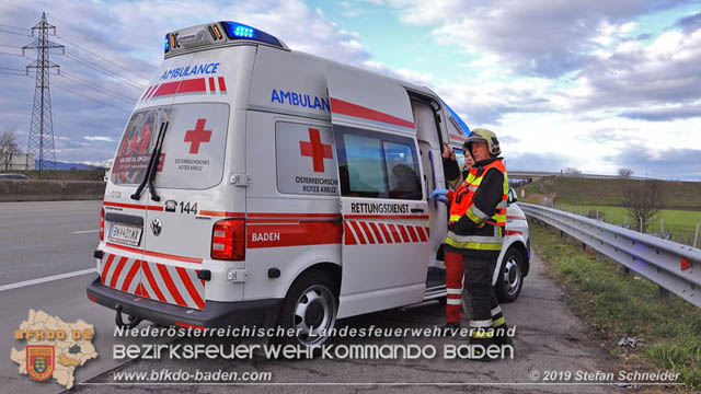 20191225 Verkehrsunfall auf der A2 zwischen Knoten Guntramsdorf und Ausfahrt IZ NÖ Süd  Foto: © Stefan Schneider
