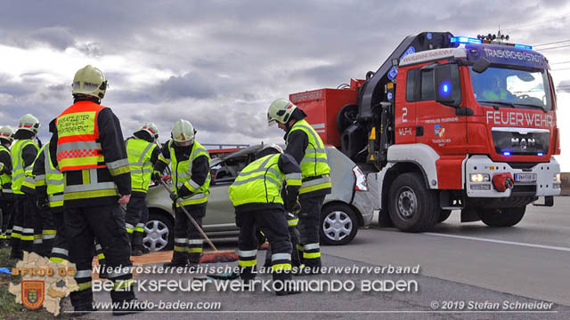 20191225 Verkehrsunfall auf der A2 zwischen Knoten Guntramsdorf und Ausfahrt IZ NÖ Süd  Foto: © Stefan Schneider