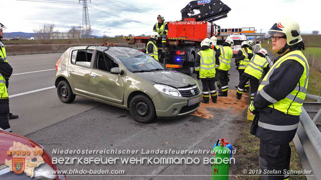 20191225 Verkehrsunfall auf der A2 zwischen Knoten Guntramsdorf und Ausfahrt IZ NÖ Süd  Foto: © Stefan Schneider