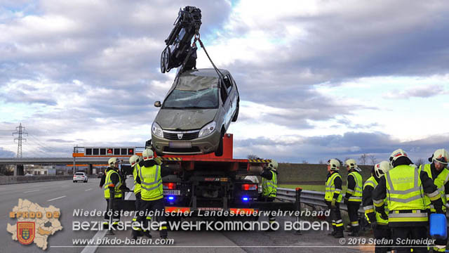 20191225 Verkehrsunfall auf der A2 zwischen Knoten Guntramsdorf und Ausfahrt IZ NÖ Süd  Foto: © Stefan Schneider