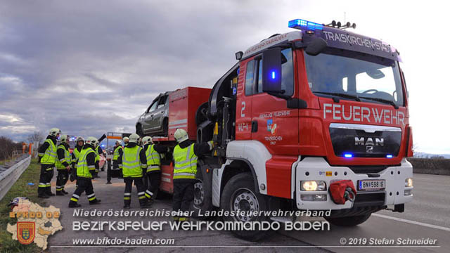 20191225 Verkehrsunfall auf der A2 zwischen Knoten Guntramsdorf und Ausfahrt IZ NÖ Süd  Foto: © Stefan Schneider