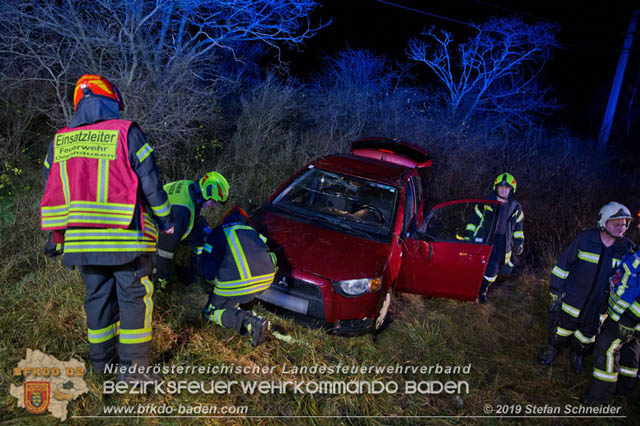 20191226 Verkehrsunfall auf der L157 Oeynhausen - Tattendorf Foto: © Stefan Schneider 20191226 Verkehrsunfall auf der L157 Oeynhausen - Tattendorf Foto: © Stefan Schneider