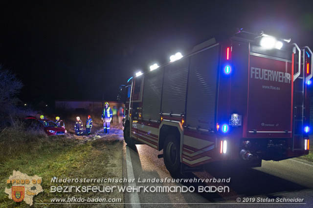 20191226 Verkehrsunfall auf der L157 Oeynhausen - Tattendorf Foto: © Stefan Schneider 20191226 Verkehrsunfall auf der L157 Oeynhausen - Tattendorf Foto: © Stefan Schneider