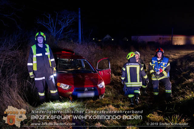 20191226 Verkehrsunfall auf der L157 Oeynhausen - Tattendorf Foto: © Stefan Schneider 20191226 Verkehrsunfall auf der L157 Oeynhausen - Tattendorf Foto: © Stefan Schneider