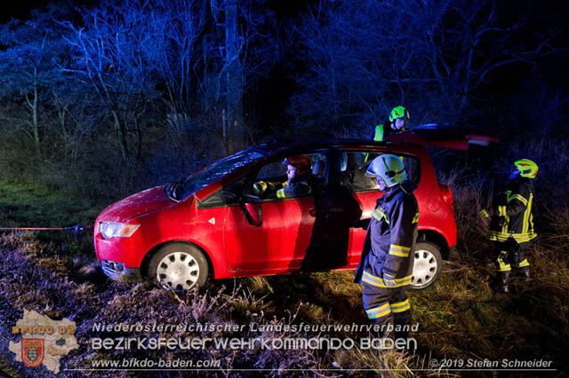 20191226 Verkehrsunfall auf der L157 Oeynhausen - Tattendorf Foto: © Stefan Schneider 20191226 Verkehrsunfall auf der L157 Oeynhausen - Tattendorf Foto: © Stefan Schneider