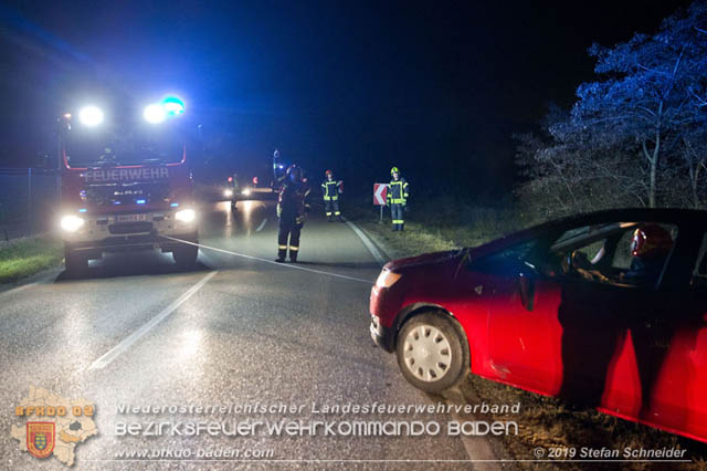 20191226 Verkehrsunfall auf der L157 Oeynhausen - Tattendorf Foto: © Stefan Schneider 20191226 Verkehrsunfall auf der L157 Oeynhausen - Tattendorf Foto: © Stefan Schneider