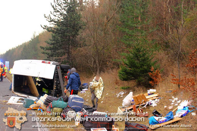 20191227 Verkehrsunfall auf der A21 zwischen Mayerling und Heiligenkreuz Foto: © Freiwillige Feuerwehr Alland 20191227 Verkehrsunfall auf der A21 zwischen Mayerling und Heiligenkreuz Foto: © Freiwillige Feuerwehr Alland