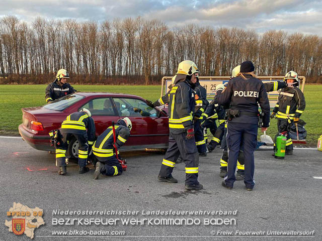 20191227 Verkehrsunfall zwischen Unterwaltersdorf und Reisenberg  Fotos: © Freiwillige Feuerwehr Unterwaltersdorf