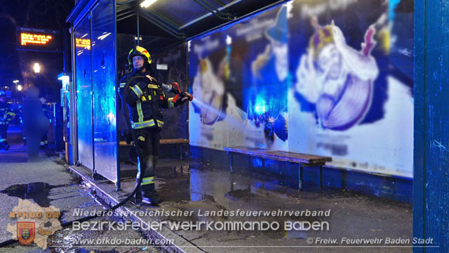 20200106 Holz-Sitzbank bei WLB Haltestelle Viadukt Baden in Brand gesetzt Foto: © Freiwillige Feuerwehr Baden-Stadt 20200106 Holz-Sitzbank bei WLB Haltestelle Viadukt Baden in Brand gesetzt Foto: © Freiwillige Feuerwehr Baden-Stadt