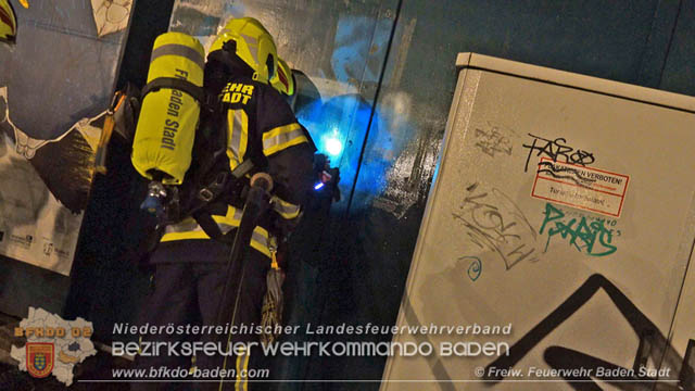 20200106 Holz-Sitzbank bei WLB Haltestelle Viadukt Baden in Brand gesetzt Foto: © Freiwillige Feuerwehr Baden-Stadt 20200106 Holz-Sitzbank bei WLB Haltestelle Viadukt Baden in Brand gesetzt Foto: © Freiwillige Feuerwehr Baden-Stadt