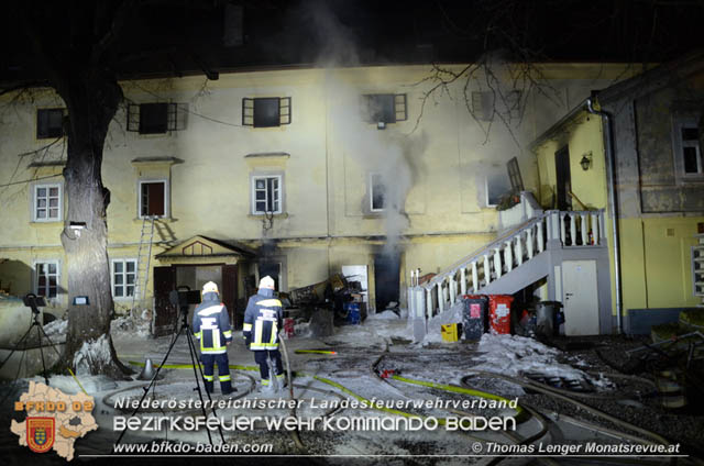 20200111 Brand eines alten Ebreichsdorfer Mehrparteienwohnhaus Fotos: © Thomas Lenger Monatsrevue.at 20200111 Brand eines alten Ebreichsdorfer Mehrparteienwohnhaus Fotos: © Thomas Lenger Monatsrevue.at