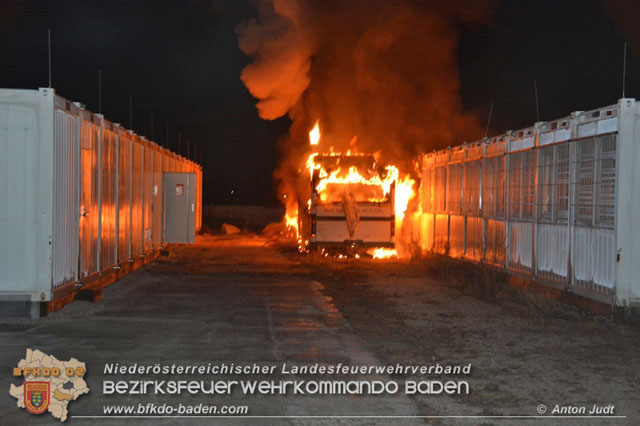 20200112 Brand am ehemaligen Firmengelände Petersen in Traiskirchen Möllersdorf   Fotos: © Anton Judt