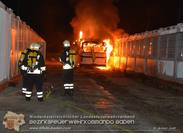 20200112 Brand am ehemaligen Firmengelände Petersen in Traiskirchen Möllersdorf   Fotos: © Anton Judt