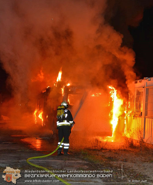 20200112 Brand am ehemaligen Firmengelände Petersen in Traiskirchen Möllersdorf   Fotos: © Anton Judt