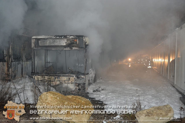 20200112 Brand am ehemaligen Firmengelände Petersen in Traiskirchen Möllersdorf   Fotos: © Anton Judt