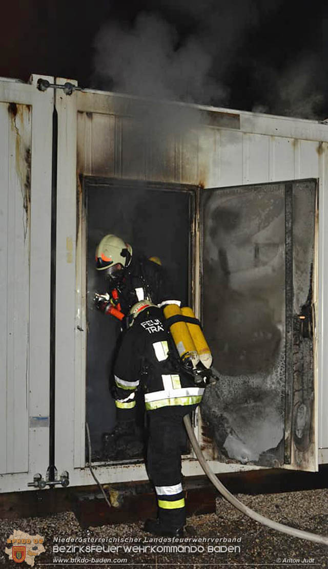 20200112 Brand am ehemaligen Firmengelände Petersen in Traiskirchen Möllersdorf   Fotos: © Anton Judt