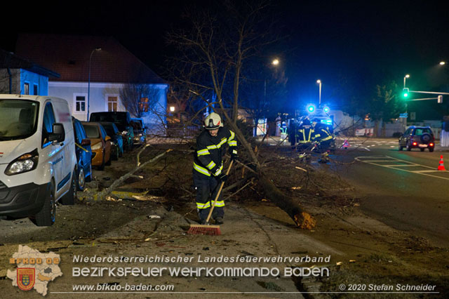 20200123 Spektakulärer Verkehrsunfall im Sooßer Ortsgebiet  Foto: © Stefan Schneider