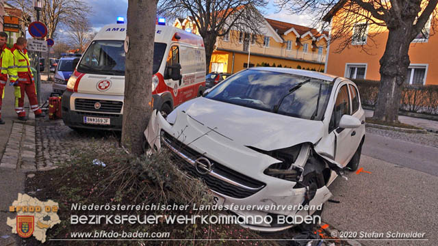 20200205 Verkehrsunfall in Teesdorf Foto: © Stefan Schneider 20200205 Verkehrsunfall in Teesdorf Foto: © Stefan Schneider