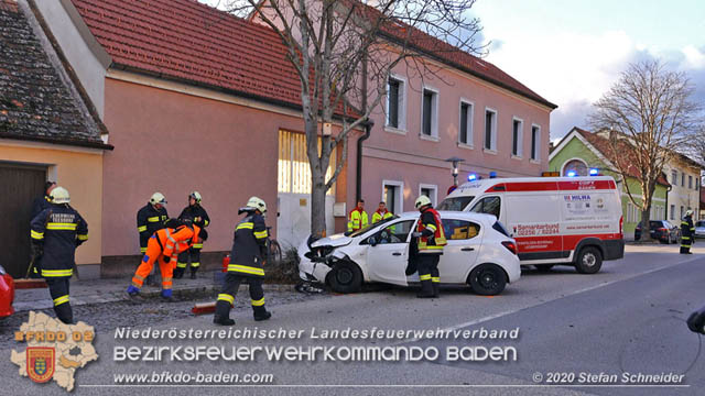 20200205 Verkehrsunfall in Teesdorf Foto: © Stefan Schneider 20200205 Verkehrsunfall in Teesdorf Foto: © Stefan Schneider