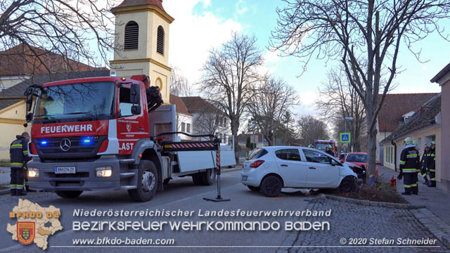20200205 Verkehrsunfall in Teesdorf Foto: © Stefan Schneider 20200205 Verkehrsunfall in Teesdorf Foto: © Stefan Schneider