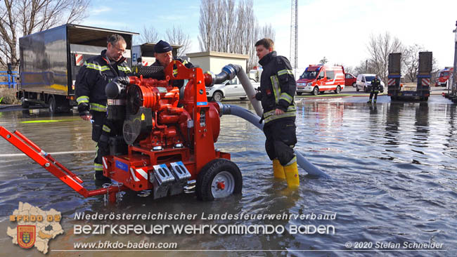 20200217-22 Mehrtägige Pumparbeiten nach Bruch ener 150er Hauptwasserleitung in Möllersdorf  Foto: © Stefan Schneider