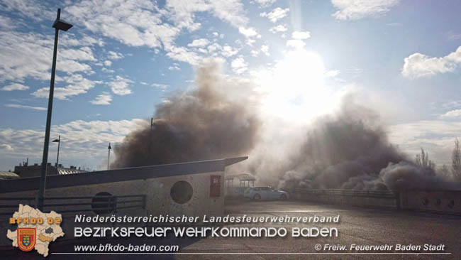 20200304 Fahrzeugbrand in Badener Parkdeck Zentrum Süd Foto: © FF Baden-Stadt / Stefan Schneider 20200304 Fahrzeugbrand in Badener Parkdeck Zentrum Süd Foto: © FF Baden-Stadt / Stefan Schneider