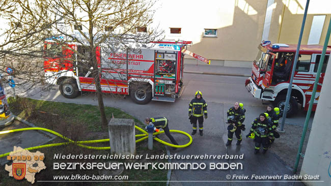 20200304 Fahrzeugbrand in Badener Parkdeck Zentrum Süd Foto: © FF Baden-Stadt / Stefan Schneider 20200304 Fahrzeugbrand in Badener Parkdeck Zentrum Süd Foto: © FF Baden-Stadt / Stefan Schneider