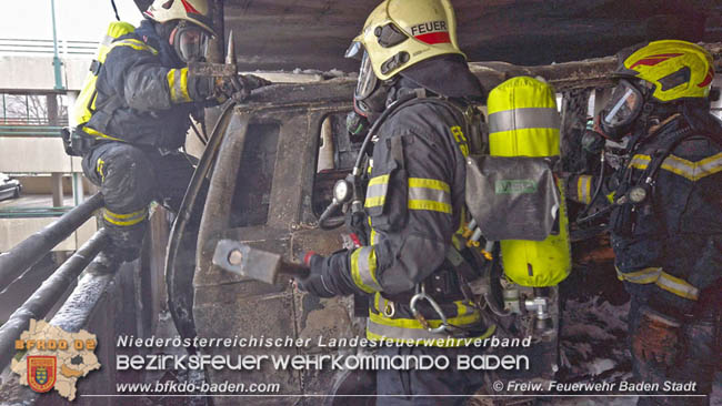 20200304 Fahrzeugbrand in Badener Parkdeck Zentrum Süd Foto: © FF Baden-Stadt / Stefan Schneider 20200304 Fahrzeugbrand in Badener Parkdeck Zentrum Süd Foto: © FF Baden-Stadt / Stefan Schneider