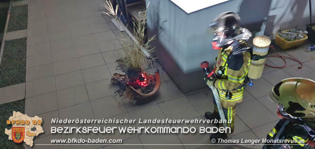 20200315 Kleinbrand auf Balkon in Ebreichsdorf Foto: © Thomas Lenger Monatsrevue.at 20200315 Kleinbrand auf Balkon in Ebreichsdorf Foto: © Thomas Lenger Monatsrevue.at