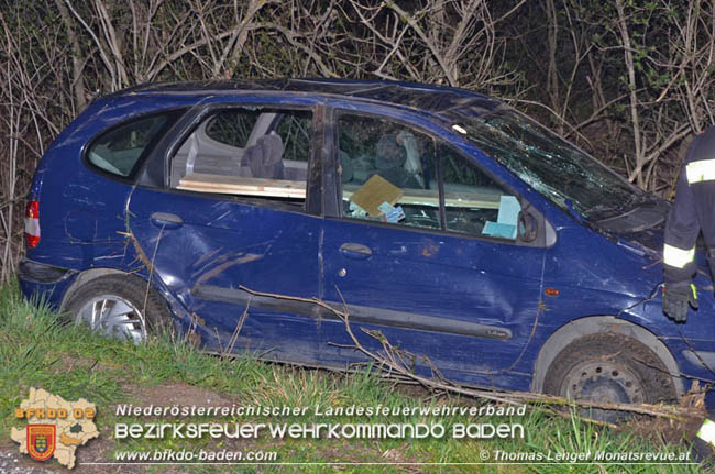 20200319 Fahrzeugüberschlag auf der L4049 zwischen Unterwaltersdorf und Wampersdorf  Foto: © Thomas Lenger Monatsrevue.at