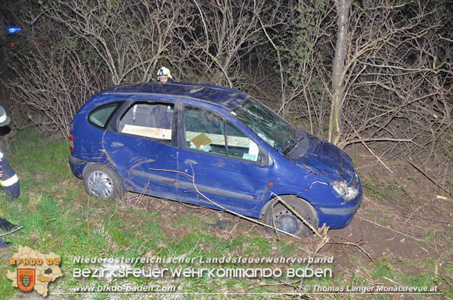 20200319 Fahrzeugüberschlag auf der L4049 zwischen Unterwaltersdorf und Wampersdorf  Foto: © Thomas Lenger Monatsrevue.at