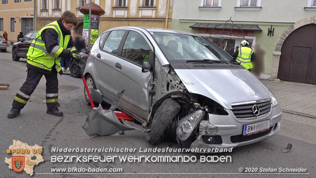 20200322 Verkehrsunfall mit 4 beschädigten Fahrzeugen in Traiskirchen  Foto: © Stefan Schneider